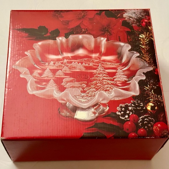 Mikasa Christmas Story Frosted Footed Bon Bon Bowl 9.75” Crystal Germany - Picture 2 of 11